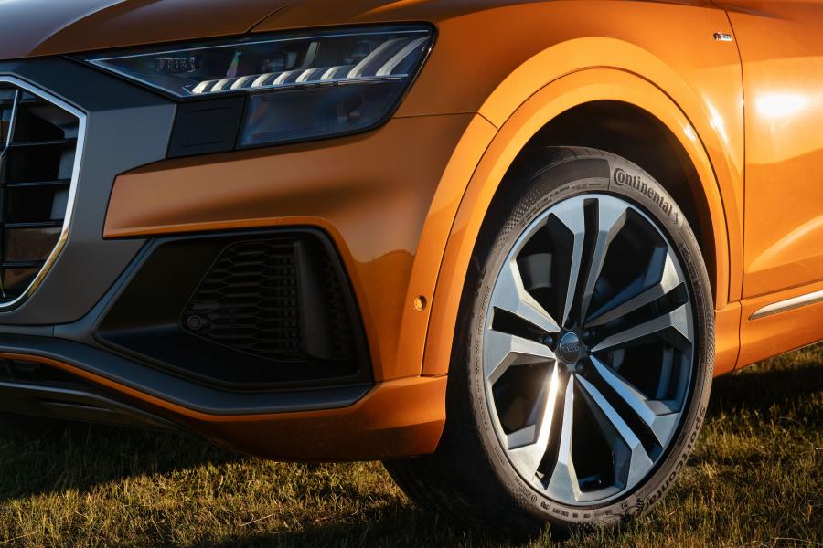 Детали экстерьера Audi Q8 55 TFSI Quattro S-Line 2018 года  (AU) (фото 8 из 40)
